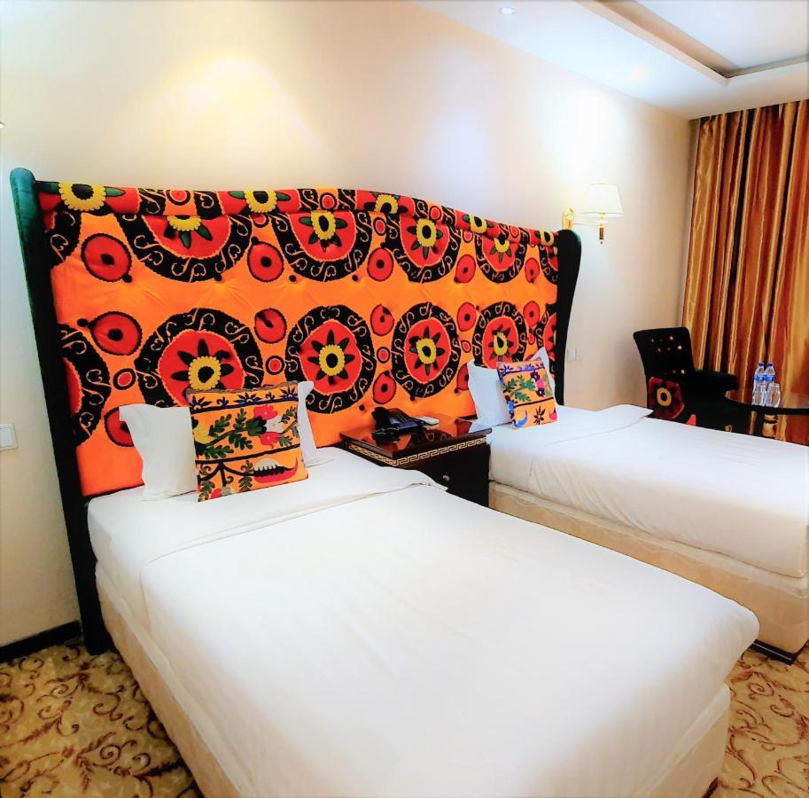 Emirhan Hotel Samarkand Exterior foto